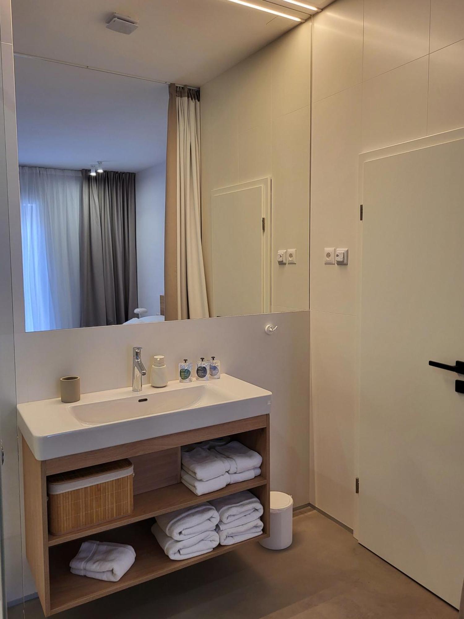 Firefly Luxury Apartment With Private Whirlpool ซาดาร์ ภายนอก รูปภาพ
